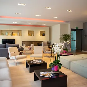 Clement Ader Aparthotel